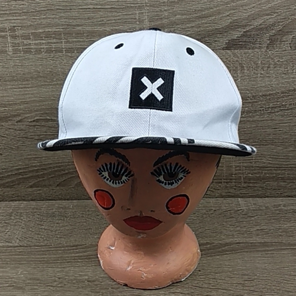 H2F Rare Anti smoking Adjustable white and black unisex hat